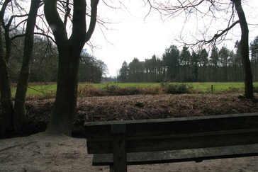 Bankje met naambord